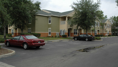 Sunset Lake Condo in Orlando, FL - Building Photo - Building Photo