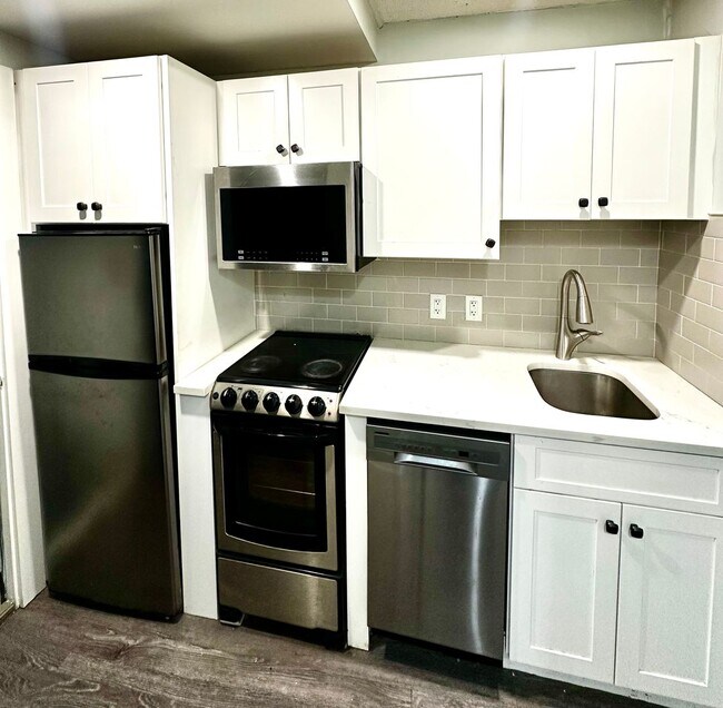 New Park on the Grid in Worcester, MA - Foto de edificio - Building Photo