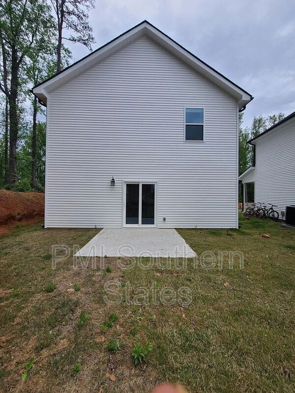 305 Clarus Crk Wy in Travelers Rest, SC - Building Photo - Building Photo