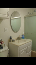 366 Elliot St, Unit 6 in Newton, MA - Building Photo - Building Photo