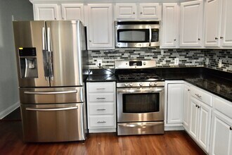 191 Hunyadi Ave in Fairfield, CT - Building Photo - Building Photo