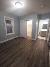 346 Cherry St, Unit 1 in Newton, MA - Foto de edificio - Building Photo