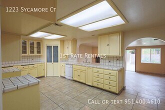 1223 Sycamore Ct in Ontario, CA - Building Photo - Building Photo