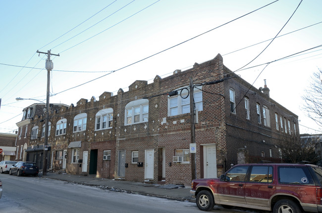 2104 Orthodox St in Philadelphia, PA - Building Photo - Building Photo