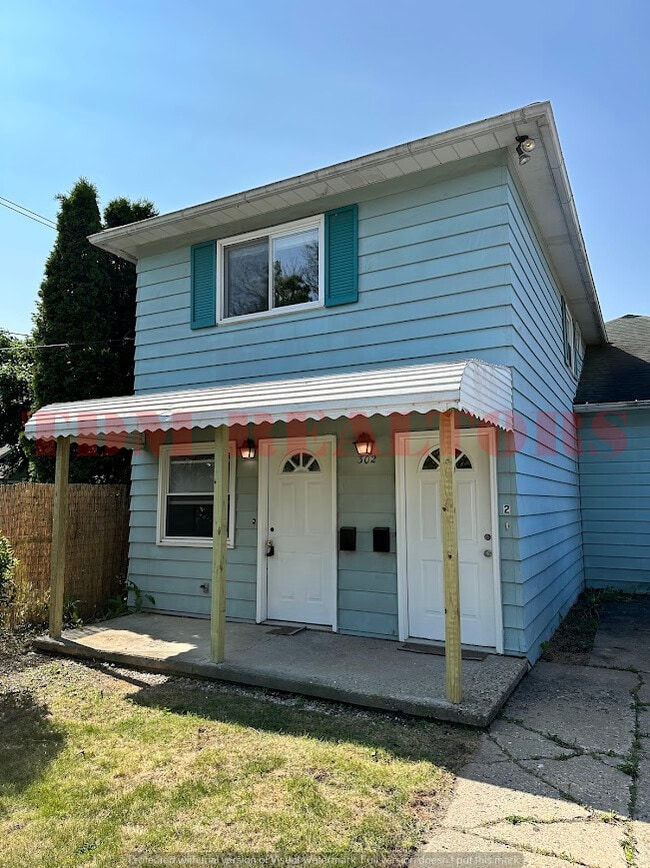 302 E Clinton St, Unit 302 E Clinton