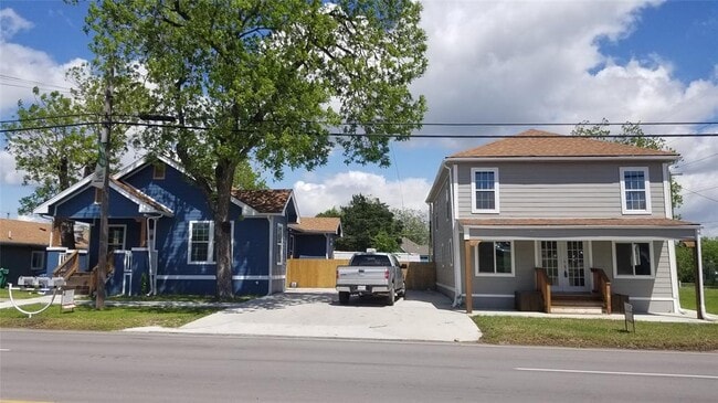 407 S Main St in Taylor, TX - Building Photo - Building Photo