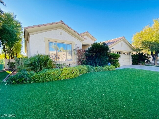 231 Cliff Valley Dr in Las Vegas, NV - Building Photo - Building Photo