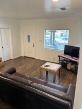 5145 Arlington Ave in Los Angeles, CA - Building Photo - Building Photo