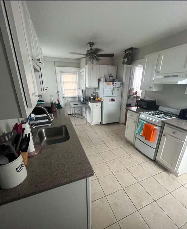 168 Summer St, Unit 12AF