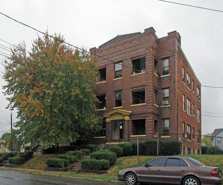 Leamington Apartments in Cincinnati, OH - Building Photo