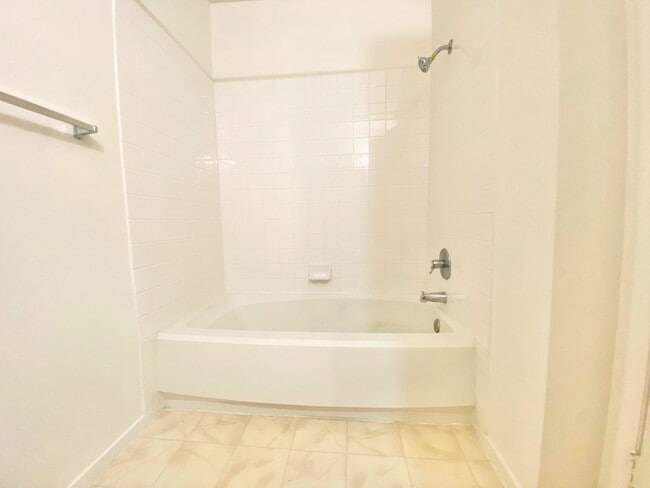 1909 High Valley Ct in Las Vegas, NV - Foto de edificio - Building Photo