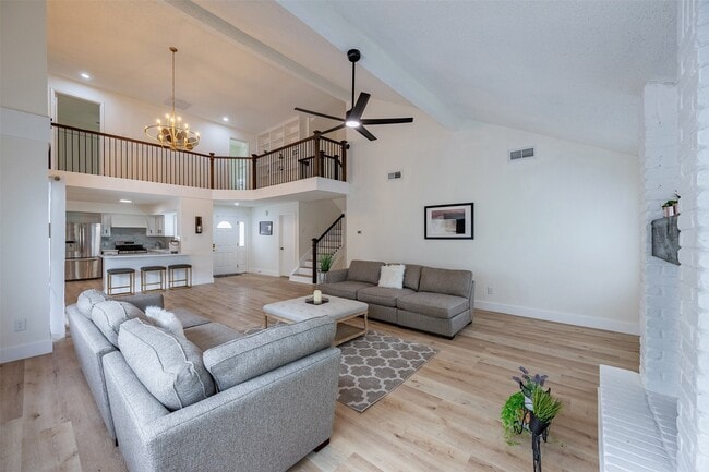 12719 Ashford Knoll Dr