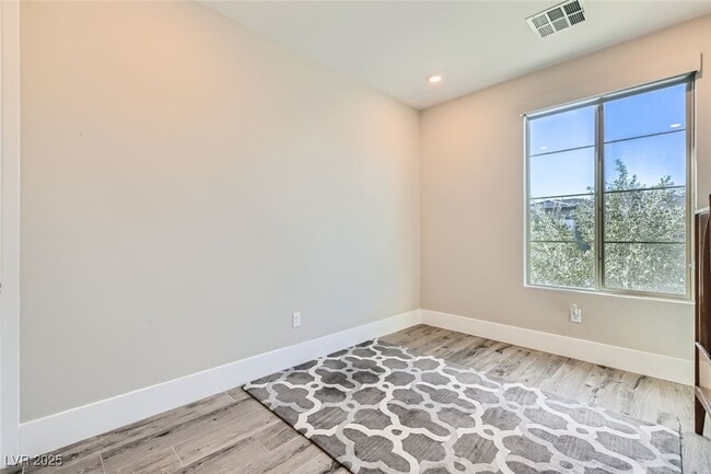 10042 Cardinal Knl Ave in Las Vegas, NV - Building Photo - Building Photo