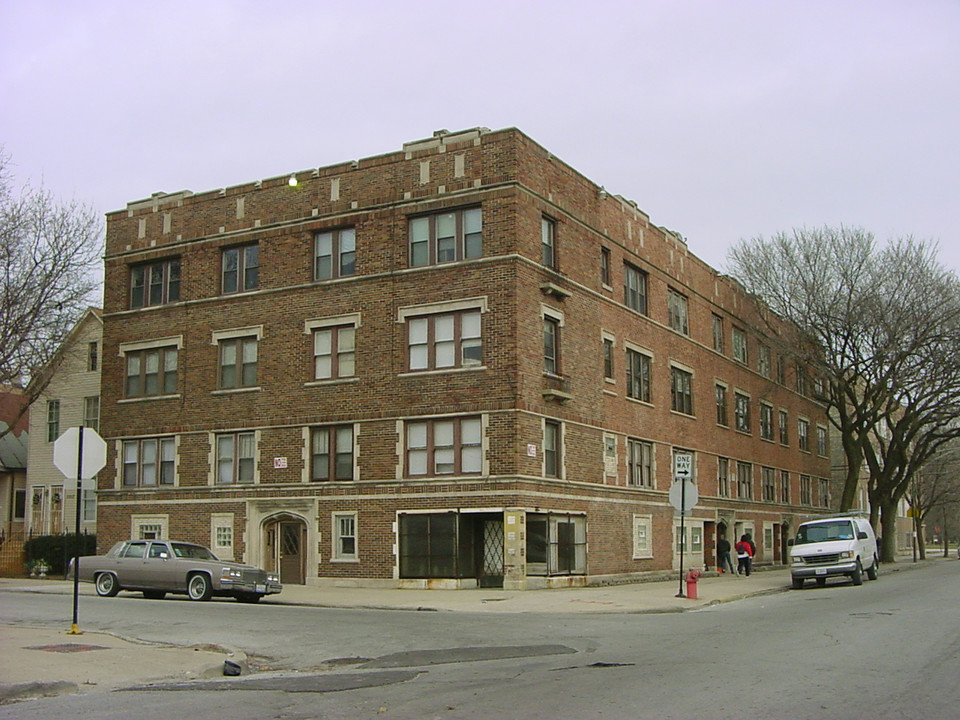 11259-11260 S Edbrooke in Chicago, IL - Building Photo