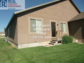 352 N 700 W in Vernal, UT - Building Photo