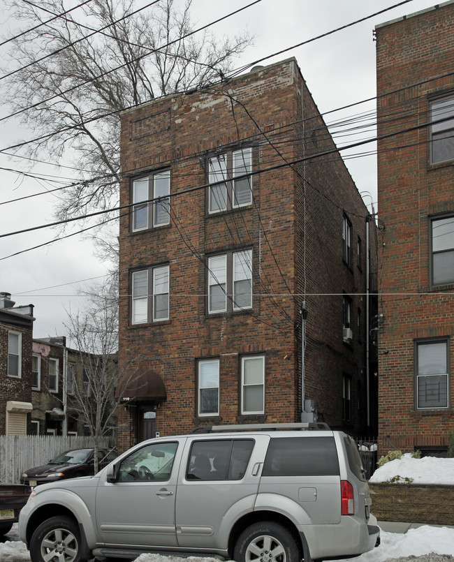 119 Roosevelt Ave in Jersey City, NJ - Building Photo - Building Photo