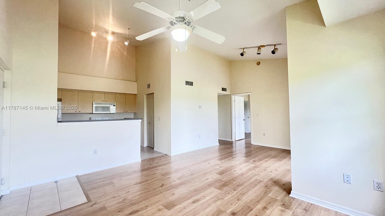 4171 San Marino Blvd in West Palm Beach, FL - Building Photo