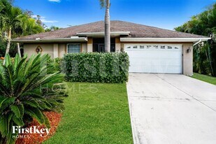419 Conlee St in Lehigh Acres, FL - Building Photo