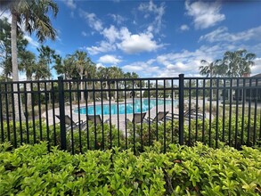 36046 Stable Wilk Ave, Unit 1722 in Zephyrhills, FL - Building Photo - Building Photo