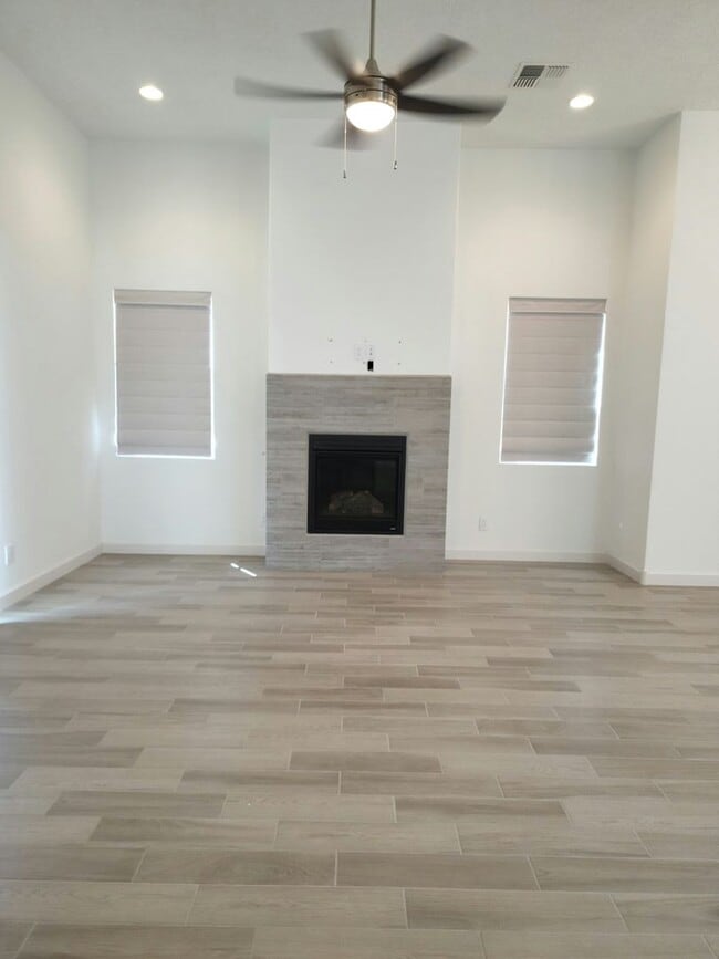 2444 Nugget St SE in Rio Rancho, NM - Building Photo - Building Photo