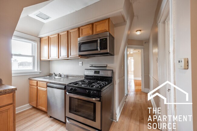 3434 W Drummond Pl in Chicago, IL - Building Photo - Building Photo