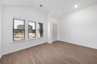 203 Fairmeade Dr in Terrell, TX - Building Photo - Building Photo