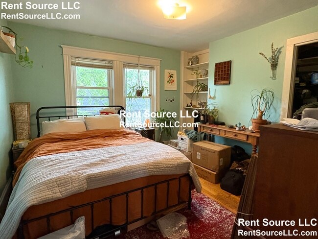 19-21 Sartwell Ave. Unit 3 in Somerville, MA - Building Photo - Building Photo
