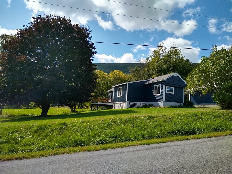 117 Higrove Ln in Schoharie, NY - Foto de edificio