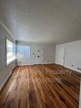 7104 N Interstate Ave in Portland, OR - Building Photo - Building Photo