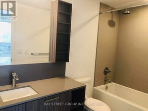 19 Western Battery Rd in Toronto, ON - Building Photo - Building Photo