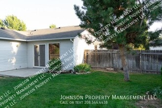 523 W Halverson St in Middleton, ID - Building Photo - Building Photo