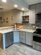 14300 S Padre Island Dr, Unit 133 in Corpus Christi, TX - Foto de edificio - Building Photo