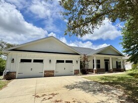 4515 Tender Creek Cv in Southport, FL - Building Photo