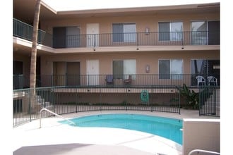 39950 Bird Ln in Rancho Mirage, CA - Building Photo - Building Photo