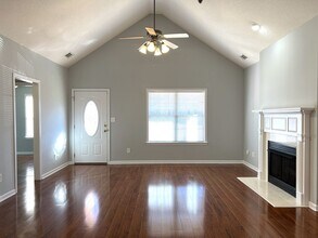 126 Cedarland Dr in Warner Robins, GA - Building Photo - Building Photo