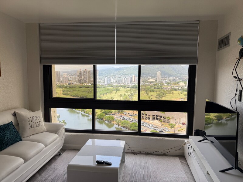 300 Wai Nani Way in Kapolei, HI - Building Photo