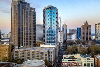 Avenue Condominiums in Charlotte, NC - Building Photo - Building Photo