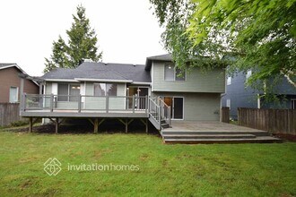 28135 235th Ave SE in Maple Valley, WA - Foto de edificio - Building Photo