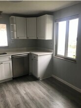 225 Desdemona St in Pittsburgh, PA - Foto de edificio - Building Photo