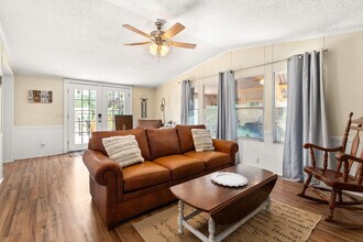 705 Firefly Dr in Canyon Lake, TX - Building Photo - Building Photo