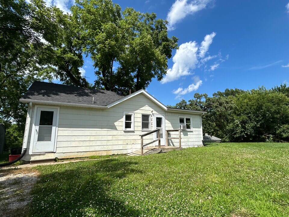 903 W 4th St N in Newton, IA - Building Photo