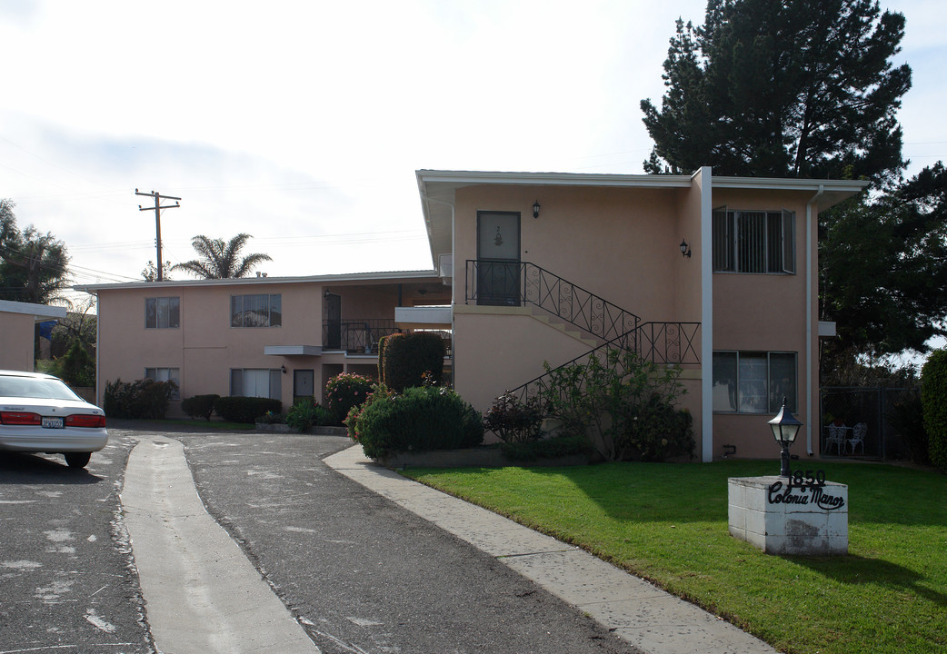 Colonia Manor in Camarillo, CA - Building Photo