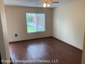 912 E 5th Ave in Spokane, WA - Foto de edificio - Building Photo