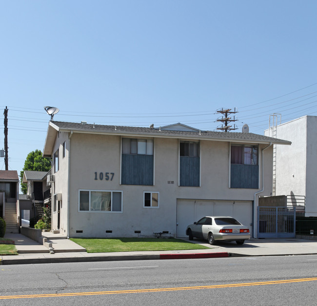 1057 Western Ave in Glendale, CA - Building Photo - Building Photo