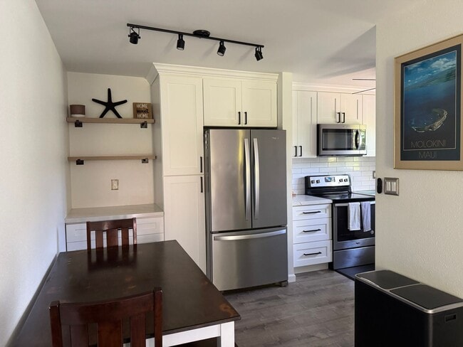 property at 15 Kulanihakoi St