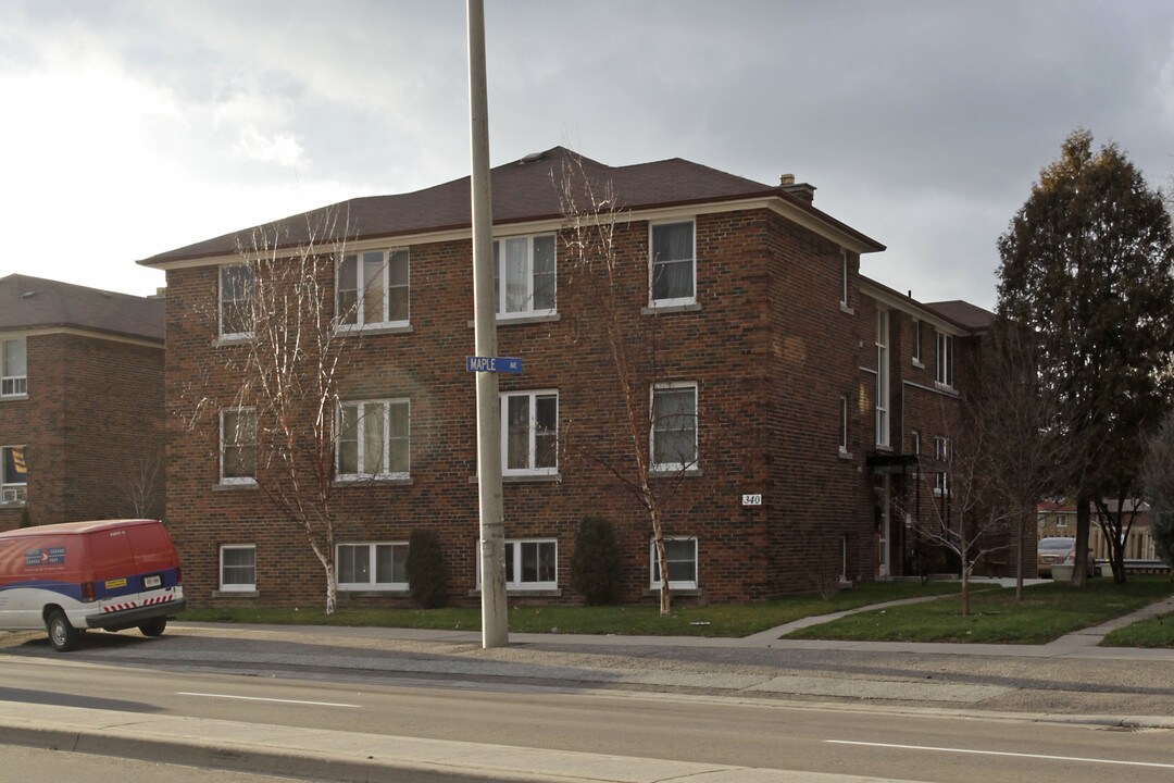 340 Lakeshore Rd W in Mississauga, ON - Building Photo