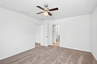 4727 Mystic Quartz Ct in Las Vegas, NV - Building Photo - Building Photo