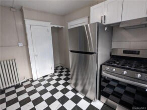 65 Academy St in Poughkeepsie, NY - Building Photo - Building Photo