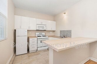 208 Sanford St in Encinitas, CA - Building Photo - Building Photo