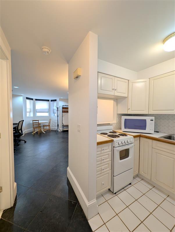 31 Inman St, Unit 1